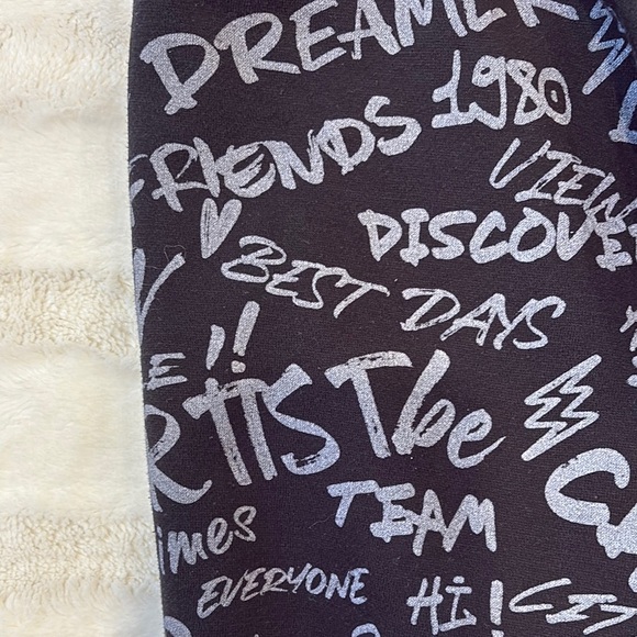 Zara girls Black Graphic graphic Sweater in black and grey size youth 6 and 9 - Picture 7 of 8